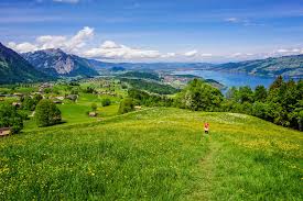 Wandern mit Kindern: “Bänkli-Rundweg” Aeschi bei Spiez - Unsere Schweizer  Erlebnisse
